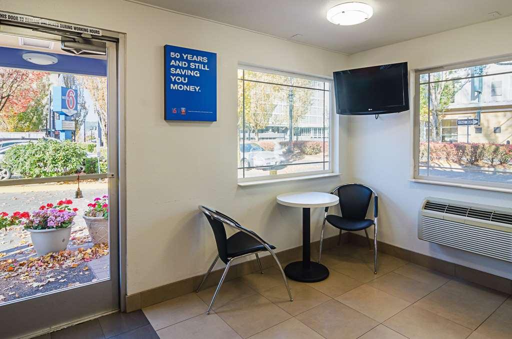 Motel 6 Portland Downtown - Convention Center Dalaman gambar