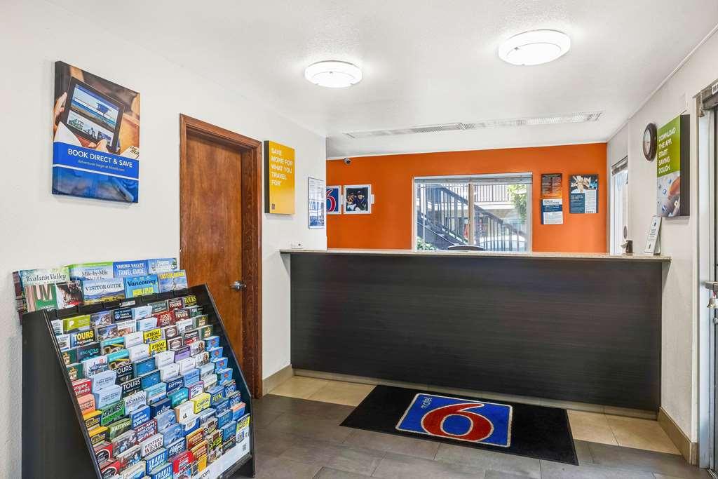Motel 6 Portland Downtown - Convention Center Dalaman gambar